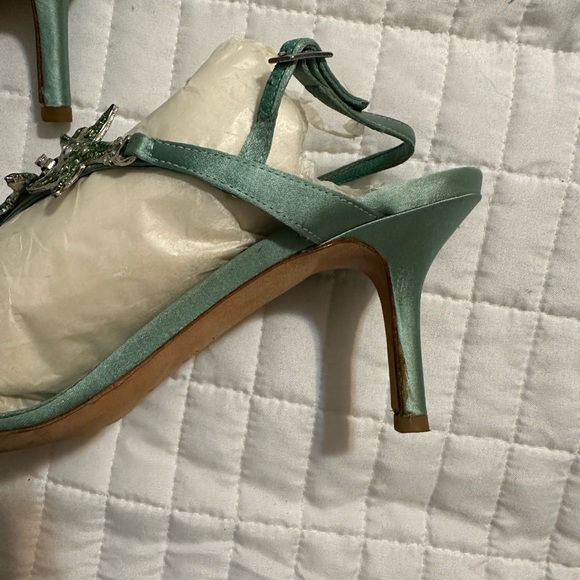 Alberta Ferretti satin sandal with embellished starfish - Picture 4 of 9